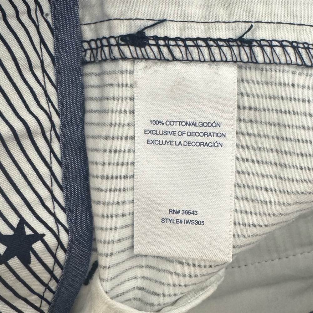NWT! Women’s IZOD blue and white stripes and stars flat front shorts size 10 - Picture 6 of 6